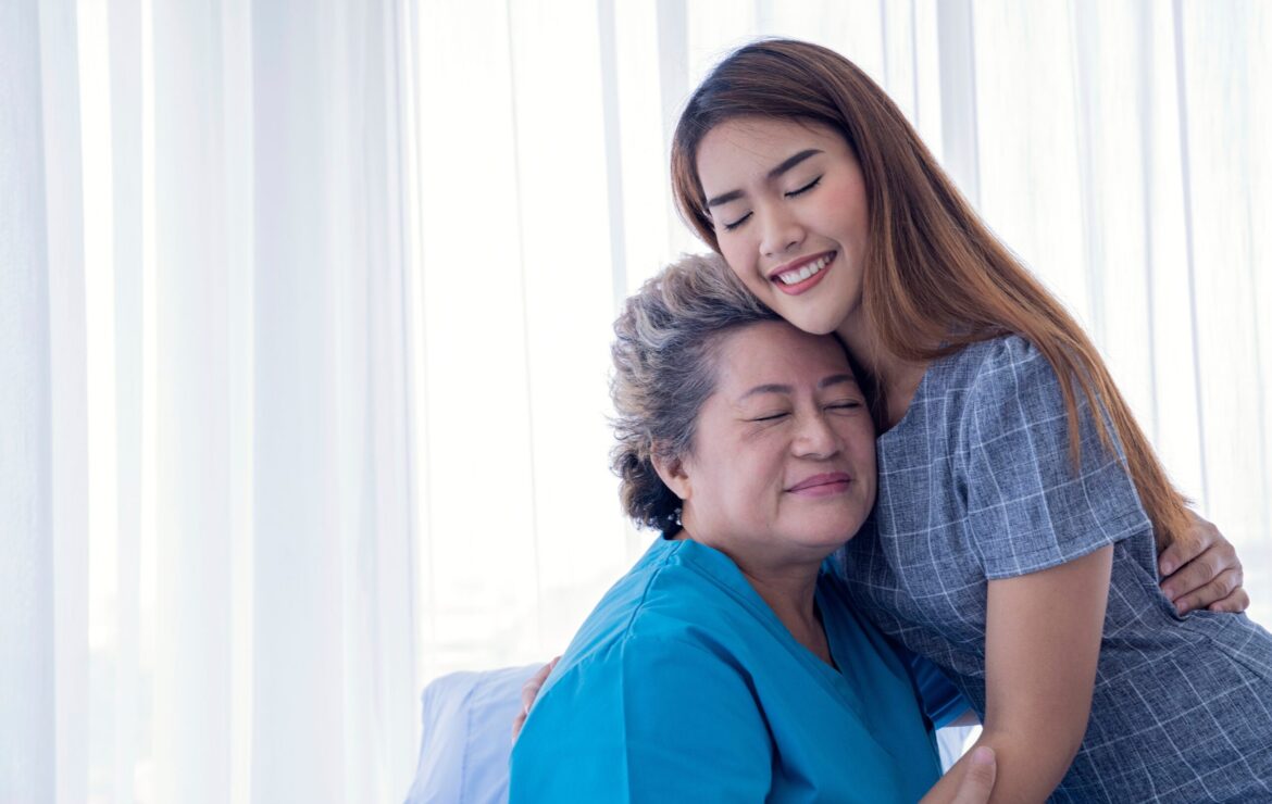 Home Health Aide vs Personal Care Aide, What is the difference?